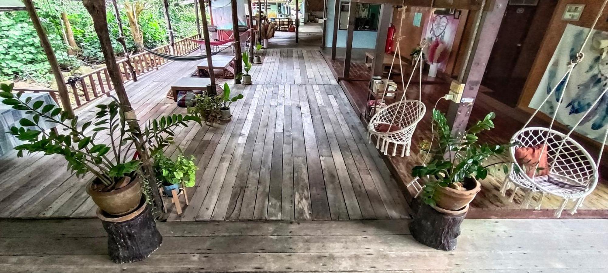 Ta Yai Homestay Ko Kut Exterior photo