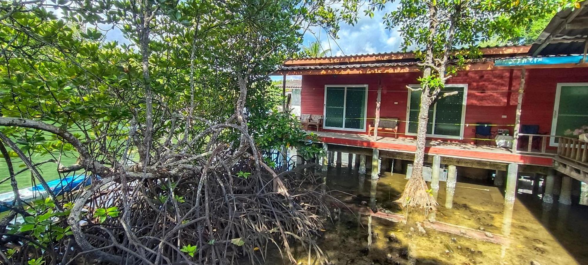 Ta Yai Homestay Ko Kut Exterior photo