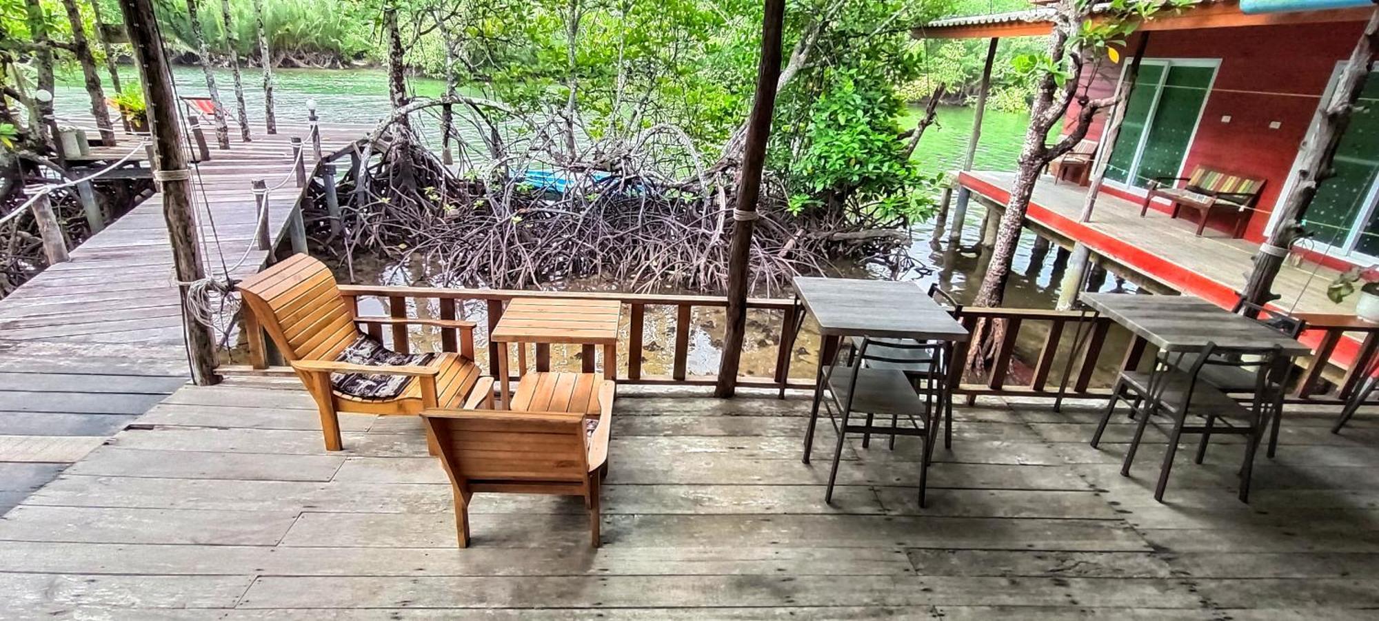 Ta Yai Homestay Ko Kut Exterior photo