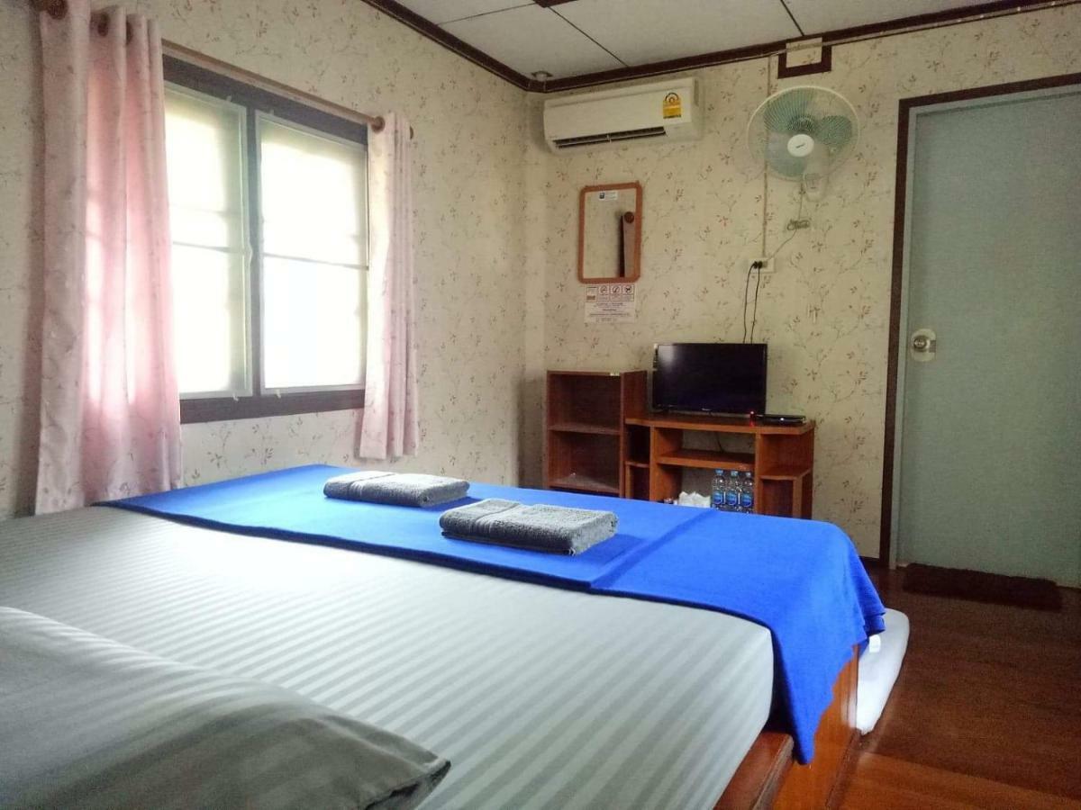 Ta Yai Homestay Ko Kut Exterior photo