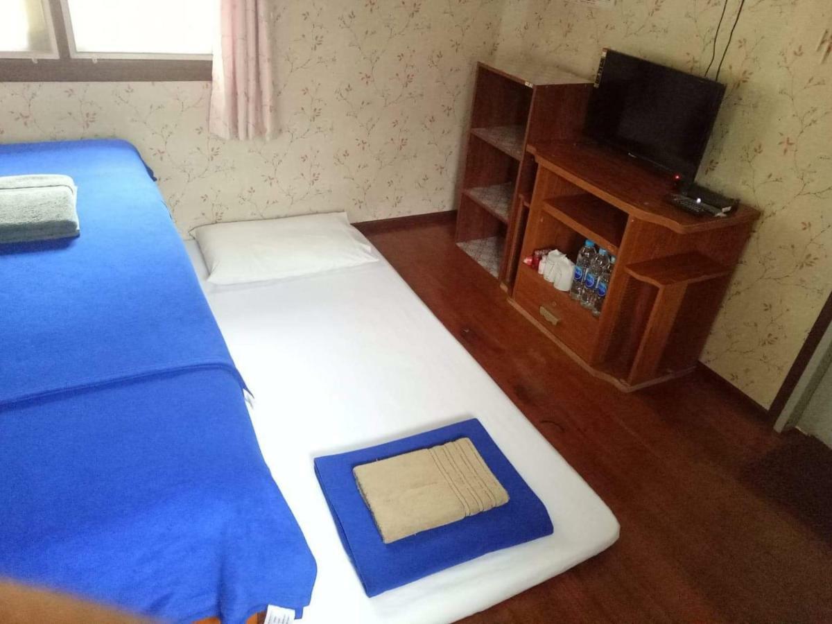 Ta Yai Homestay Ko Kut Exterior photo