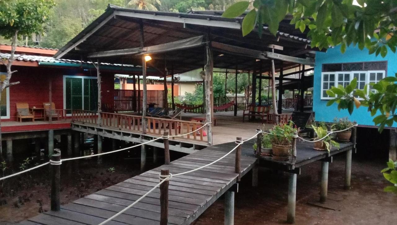 Ta Yai Homestay Ko Kut Exterior photo
